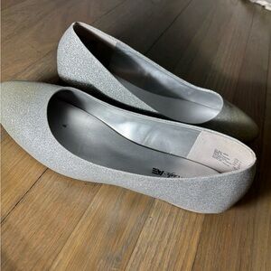 American Eagle Outfitters Silver Glitter Ballet Flats